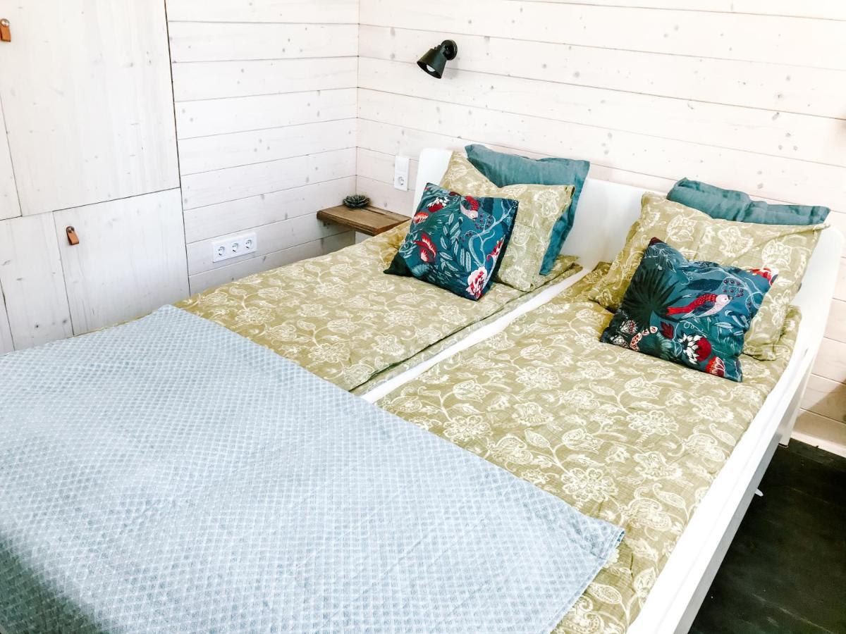 Wine & Space Lodge At Lake Balaton 巴拉通雷勒 外观 照片